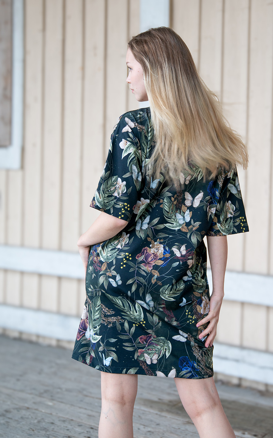Oversize T-paitamekko taskuilla - Velvet wings - Image 3